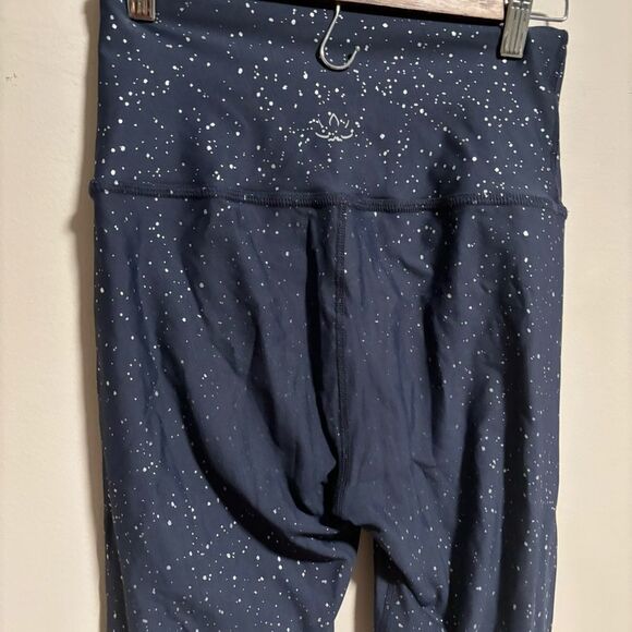 Beyond Yoga Alloy Ombre High Waisted Leggings Navy Blue Silver- Size Medium - Picture 6 of 9